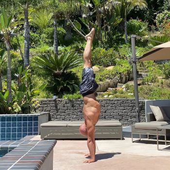 Straight Handstand